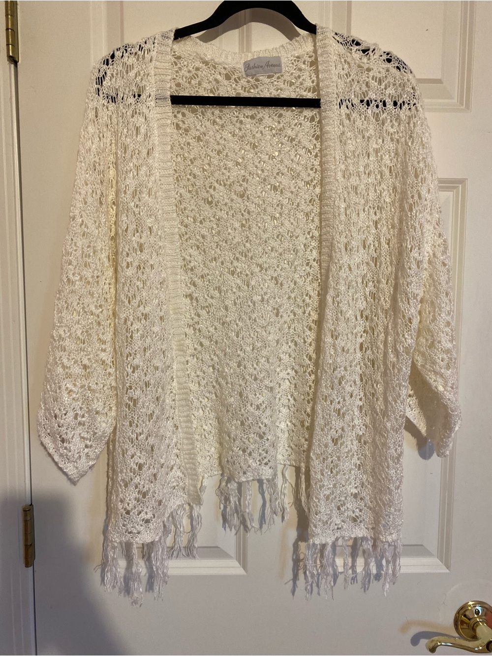 Fashion Avenue white lace 3/4 sleeve oversized cardigan with fringe, medium